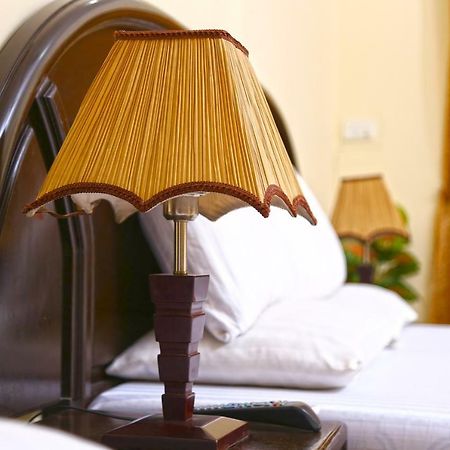 Luxury Inn Karachi Luaran gambar
