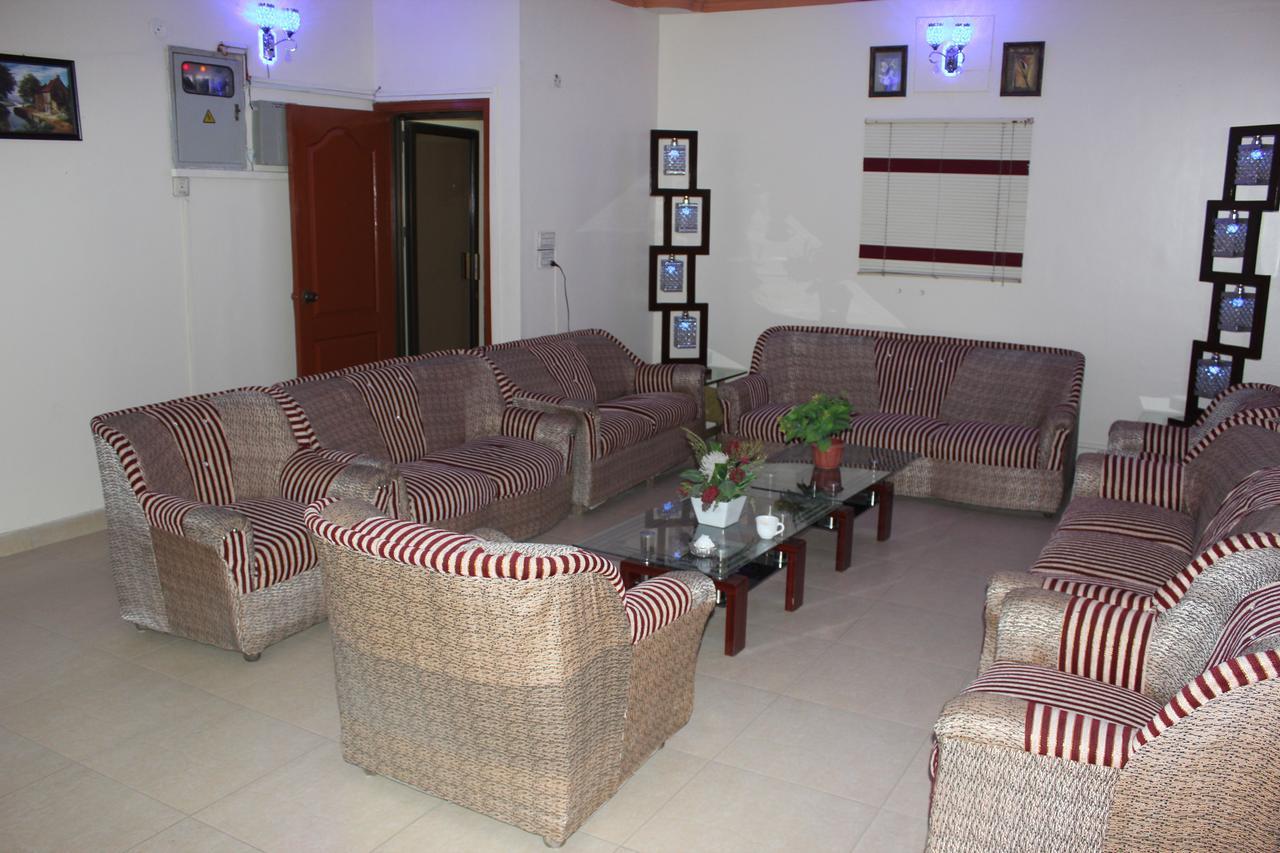 Luxury Inn Karachi Luaran gambar
